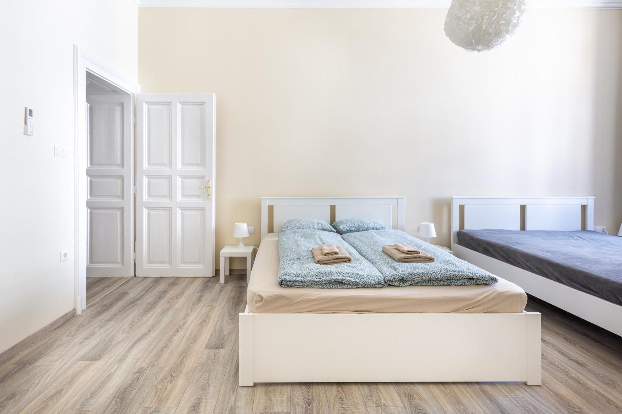 R62A Rottenbiller Apartment Budapest Ngoại thất bức ảnh